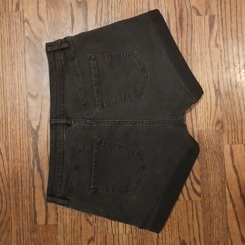 H&M Black Shorts - Picture 4 of 4